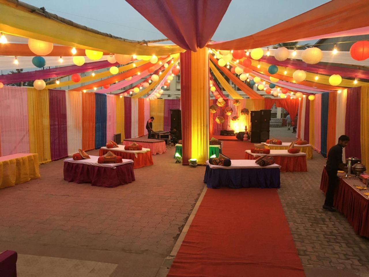 Hotel Tourist Inn Siliguri Exteriér fotografie
